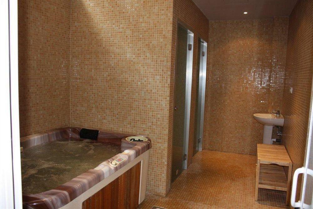 Hotel Dinastia à Getafe Extérieur photo